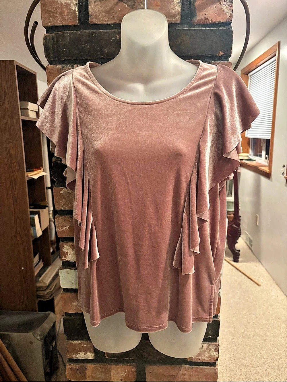 By the Road Ruffle Sleeve Blouse in Pink Size Small Like New